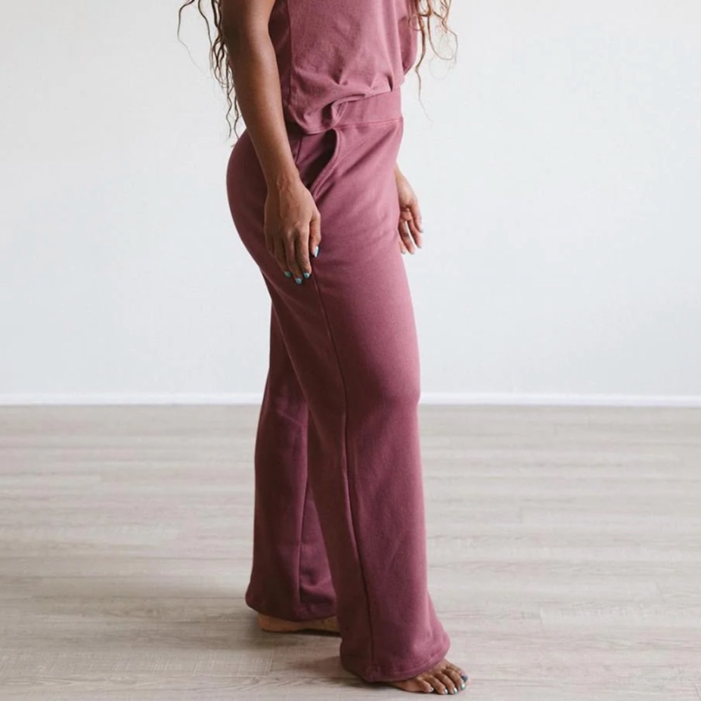 Em + West The Women's Wide Leg Pant Dark Clay Small New
